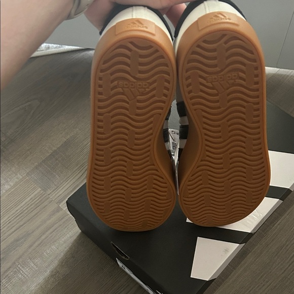 Adidas Women's LV court 3.0 White and Black Sneakers with Gum Sole - Picture 7 of 11